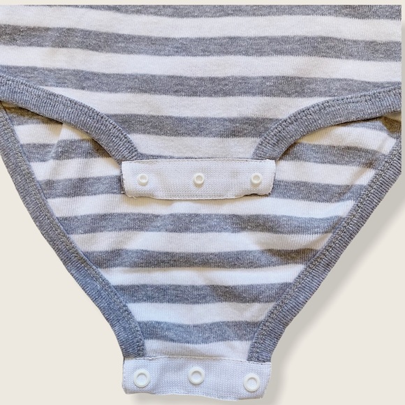 Baby Shark 12M Gray & White Striped Organic Cotton Onesie - Picture 5 of 5